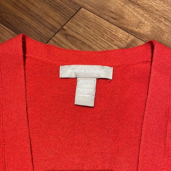 Banana Republic Sweater - Picture 3 of 5